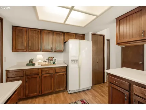 11895 SW Robbins Drive Beaverton OR 97008
