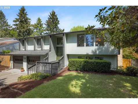 11895 SW Robbins Drive Beaverton OR 97008