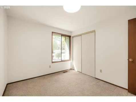 11895 SW Robbins Drive Beaverton OR 97008