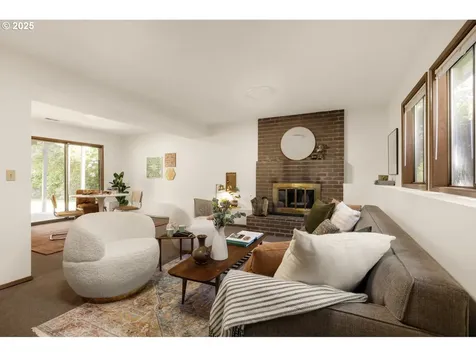 11895 SW Robbins Drive Beaverton OR 97008