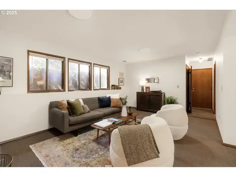 11895 SW Robbins Drive Beaverton OR 97008