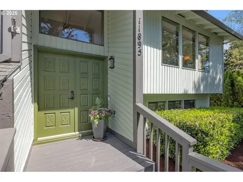 11895 SW Robbins Drive Beaverton OR 97008