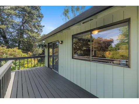11895 SW Robbins Drive Beaverton OR 97008