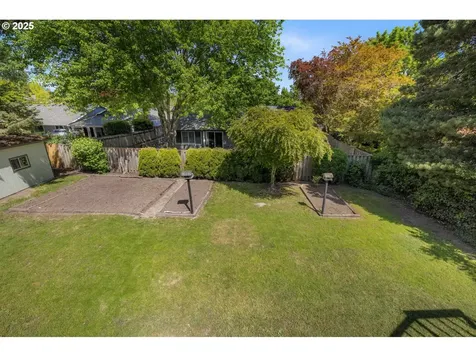 11895 SW Robbins Drive Beaverton OR 97008