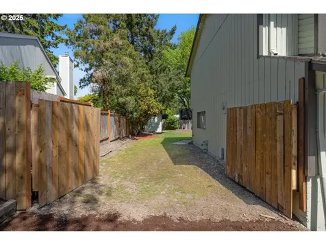 11895 SW Robbins Drive Beaverton OR 97008