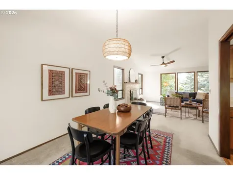 11895 SW Robbins Drive Beaverton OR 97008