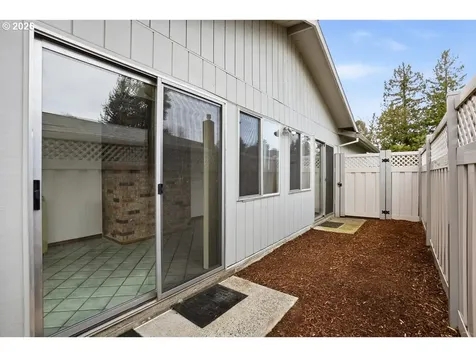 7080 SW Royal Oak Court Portland OR 97223