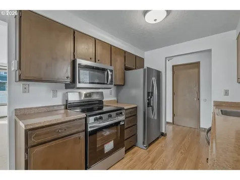 7080 SW Royal Oak Court Portland OR 97223