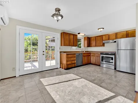 1870 Hemlock Street West Linn OR 97068