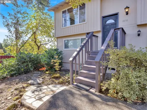 1870 Hemlock Street West Linn OR 97068