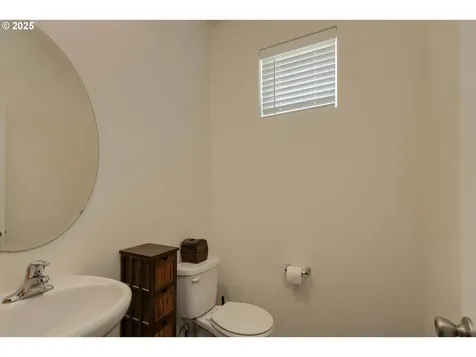1941 NW Haun Drive Mcminnville OR 97128
