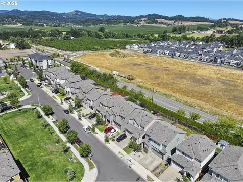 1941 NW Haun Drive Mcminnville OR 97128
