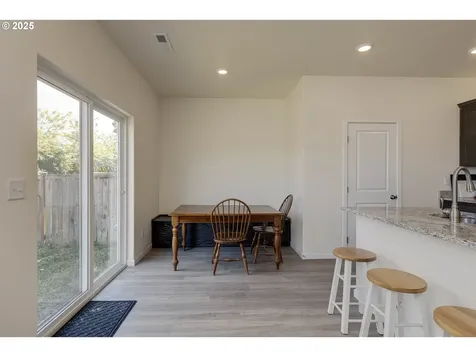 1941 NW Haun Drive Mcminnville OR 97128
