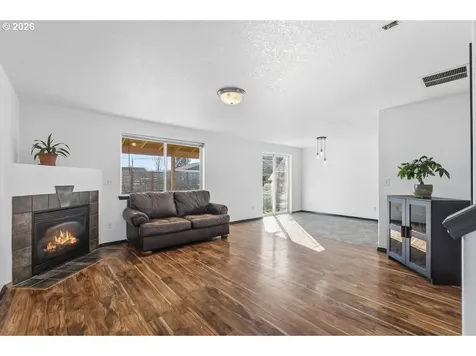 319 Berkley Avenue Molalla OR 97038