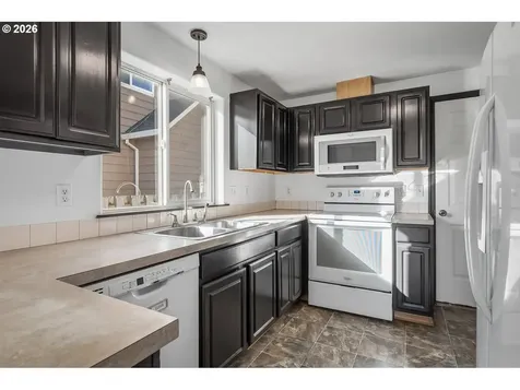 319 Berkley Avenue Molalla OR 97038