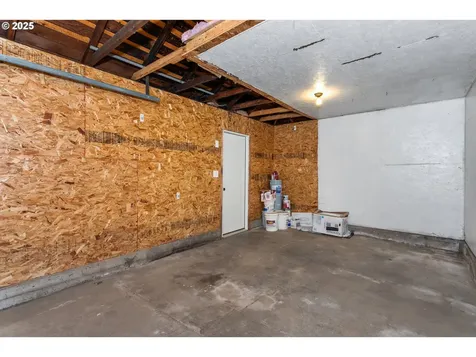 1215 12th Street Oregon City OR 97045