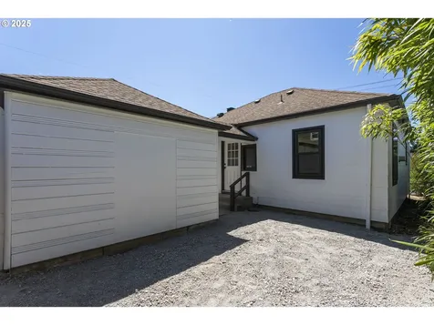1215 12th Street Oregon City OR 97045