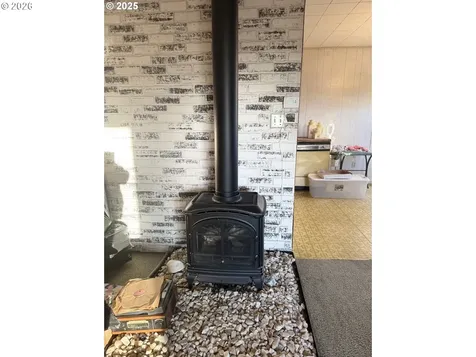 684 E 10th Street Coquille OR 97423