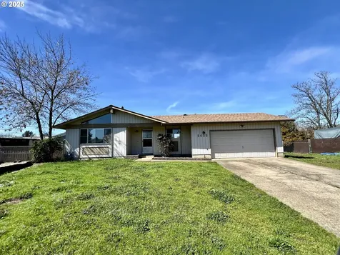2420 Circle Drive Roseburg OR 97471