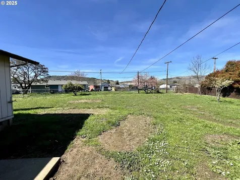 2420 Circle Drive Roseburg OR 97471