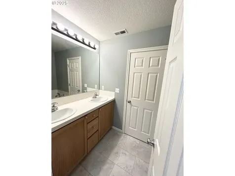16097 SW Holland Lane Sherwood OR 97140