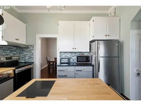 1041 Central Avenue Coos Bay OR 97420