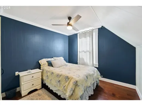 1041 Central Avenue Coos Bay OR 97420