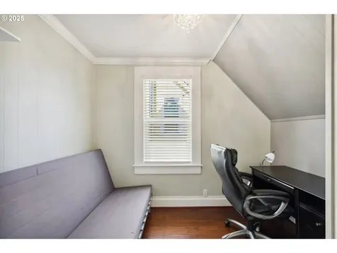 1041 Central Avenue Coos Bay OR 97420