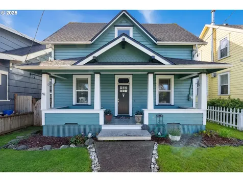 1041 Central Avenue Coos Bay OR 97420