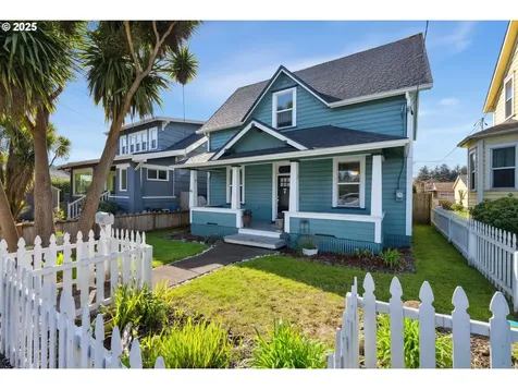 1041 Central Avenue Coos Bay OR 97420