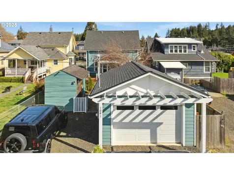 1041 Central Avenue Coos Bay OR 97420