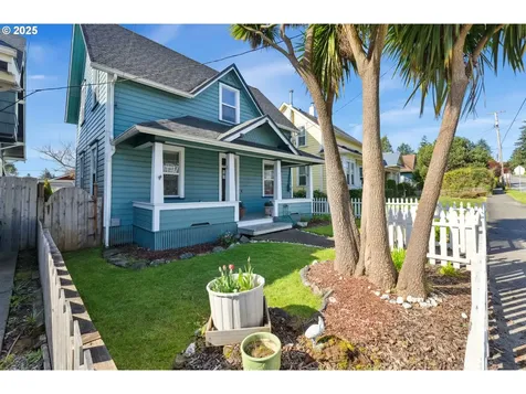 1041 Central Avenue Coos Bay OR 97420
