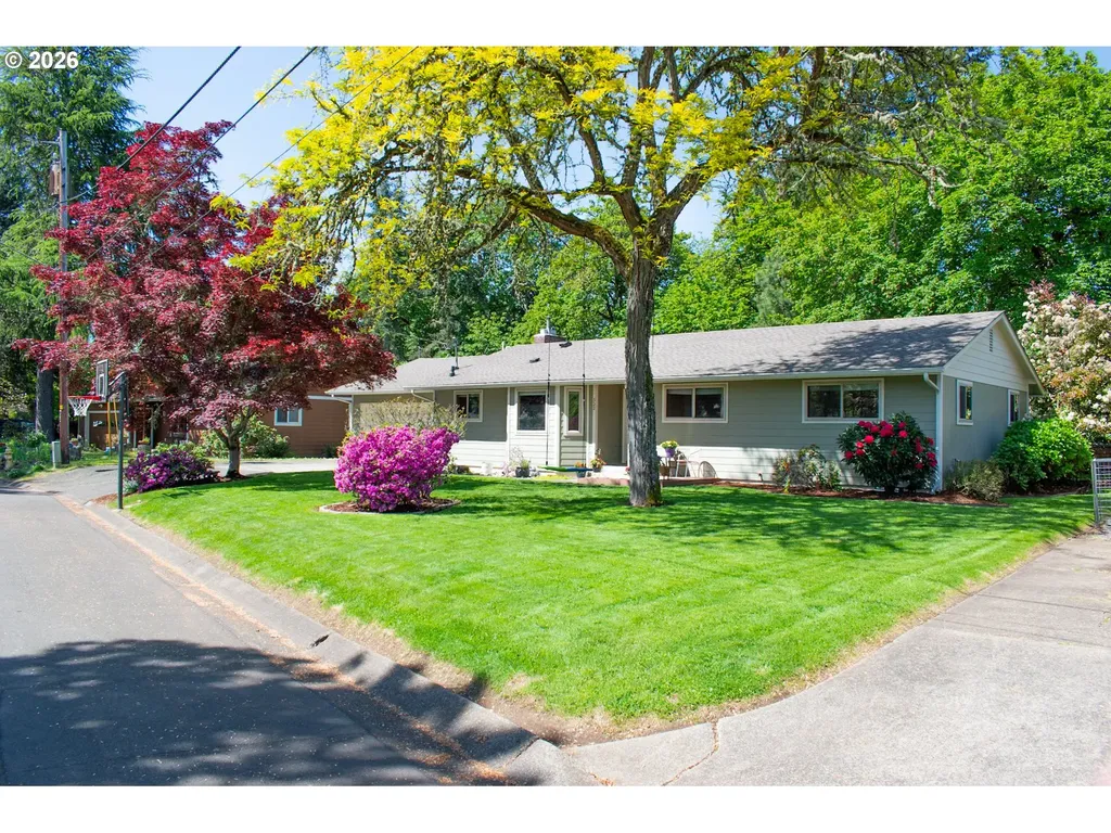 322 W Hickory Street Roseburg OR 97471
