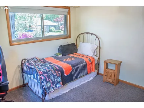 322 W Hickory Street Roseburg OR 97471