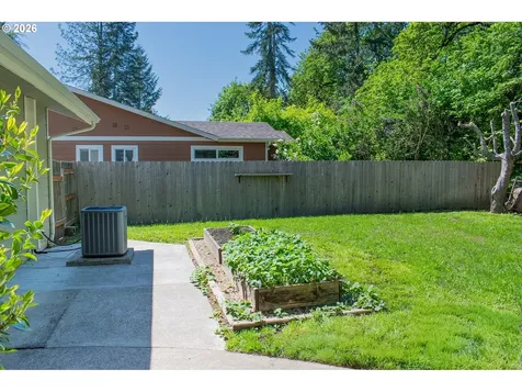 322 W Hickory Street Roseburg OR 97471