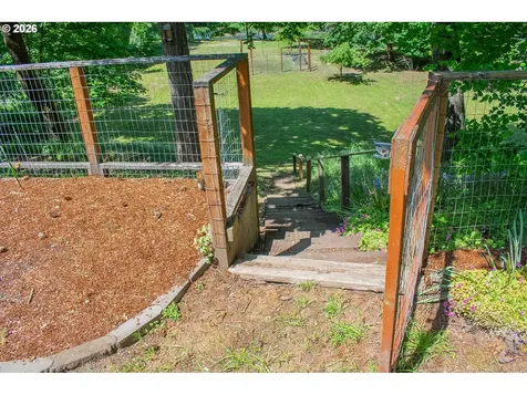 322 W Hickory Street Roseburg OR 97471