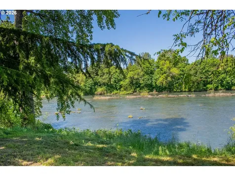 322 W Hickory Street Roseburg OR 97471