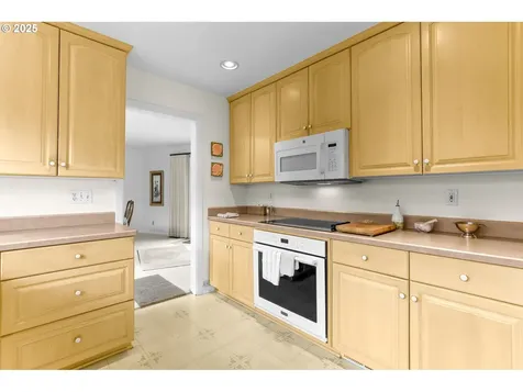 3532 SE Insley Street Portland OR 97202