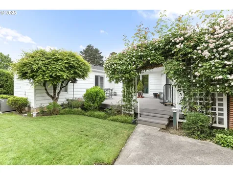 3532 SE Insley Street Portland OR 97202