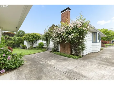 3532 SE Insley Street Portland OR 97202