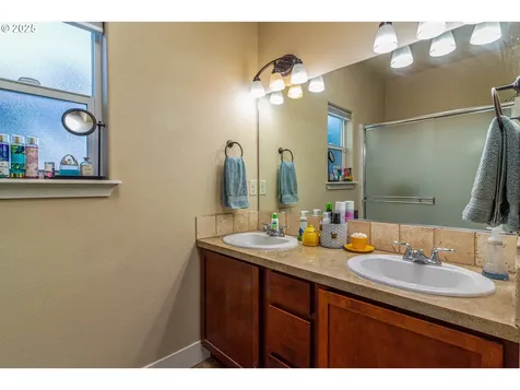 382 NW Crestview Court Hermiston OR 97838
