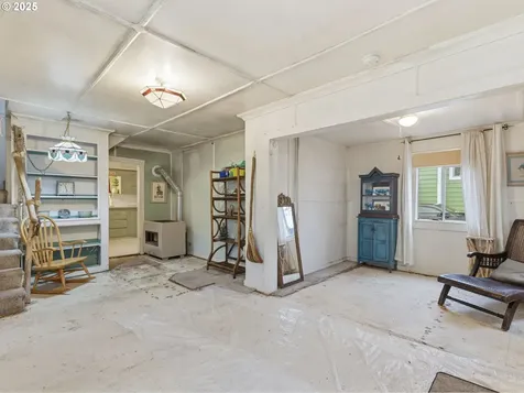 731 11th Avenue Seaside OR 97138