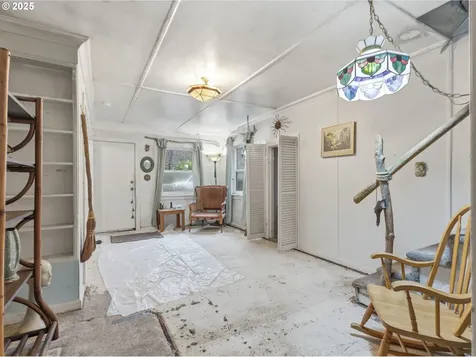 731 11th Avenue Seaside OR 97138