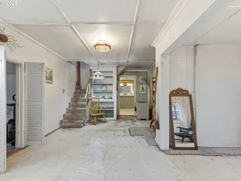731 11th Avenue Seaside OR 97138