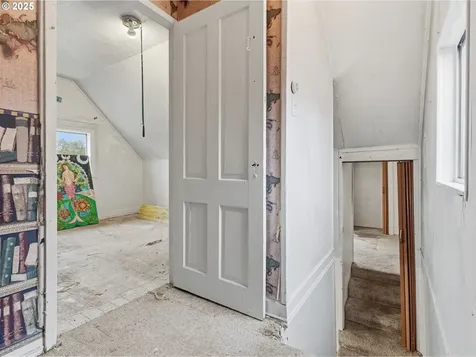 731 11th Avenue Seaside OR 97138