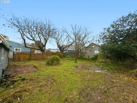 731 11th Avenue Seaside OR 97138