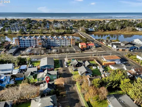 731 11th Avenue Seaside OR 97138