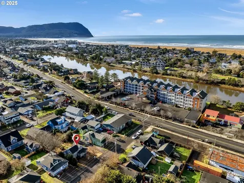 731 11th Avenue Seaside OR 97138