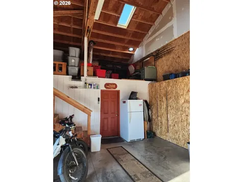 795 E Street Riddle OR 97469