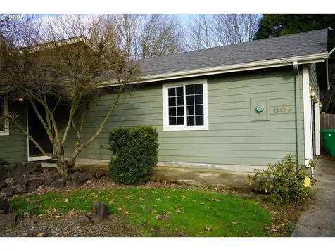 507 Littlewood Lane Eugene OR 97404